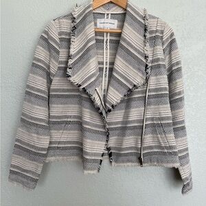 cupcakes & cashmere Black and White Striped Blazer
0031